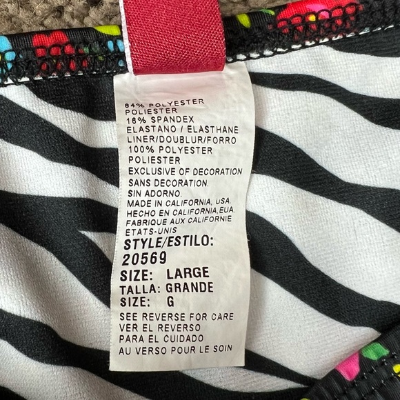 Guess floral print bikini style #20569 size large A80 - Picture 11 of 14